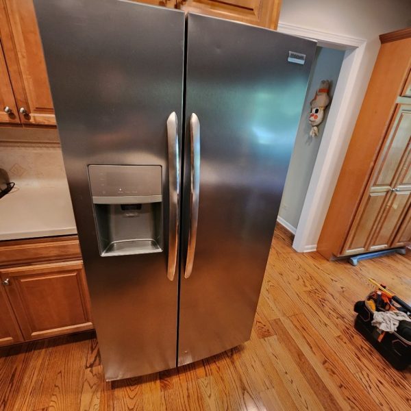 Frigidaire Refrigerator - Darien, IL